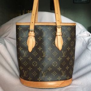 **HOLD **Louis Vuitton PM bucket Tote
